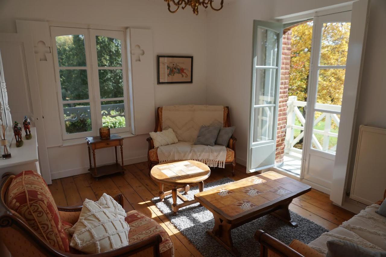 La Maison Du Cavalier, Chateau De Lavenue Pierrefitte-en-Auge Exteriör bild