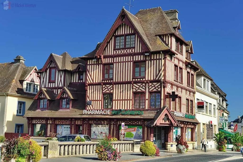 La Maison Du Cavalier, Chateau De Lavenue Pierrefitte-en-Auge Exteriör bild