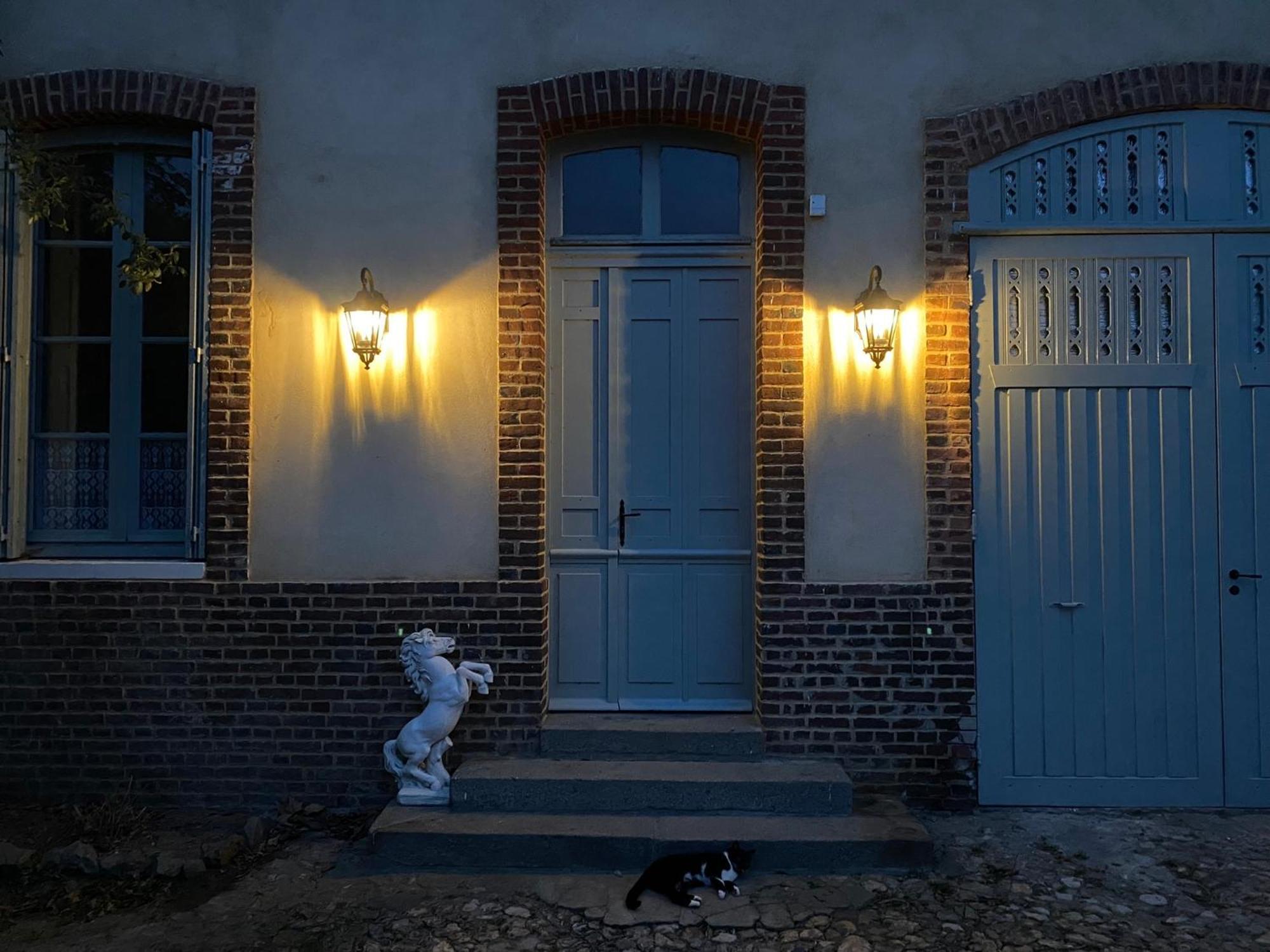 La Maison Du Cavalier, Chateau De Lavenue Pierrefitte-en-Auge Exteriör bild