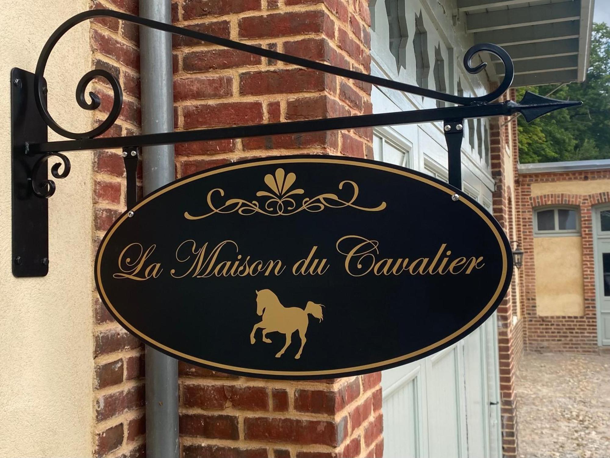 La Maison Du Cavalier, Chateau De Lavenue Pierrefitte-en-Auge Exteriör bild